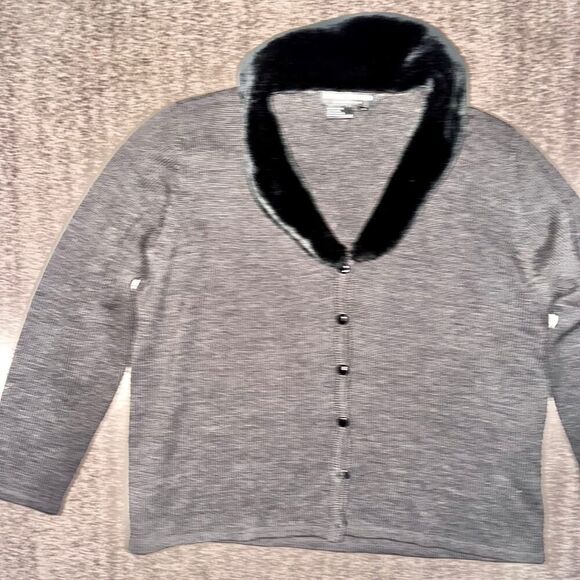 Nina Leonard Women's Faux Fur Trim Button Down Wool Jacket Gray Size 14 - Picture 6 of 10